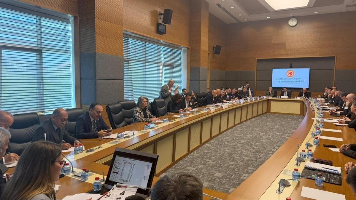 Joint Commission Holds Meeting to Address Key Issues