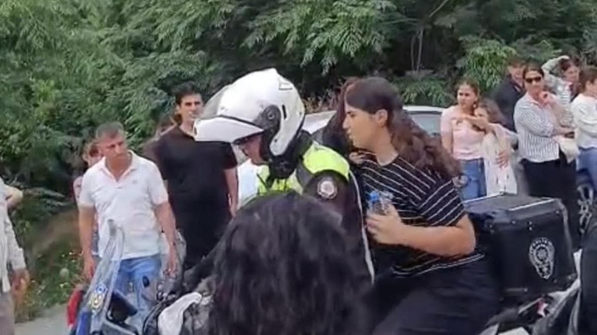 Police Come to the Rescue of Students Late for LGS in Hatay