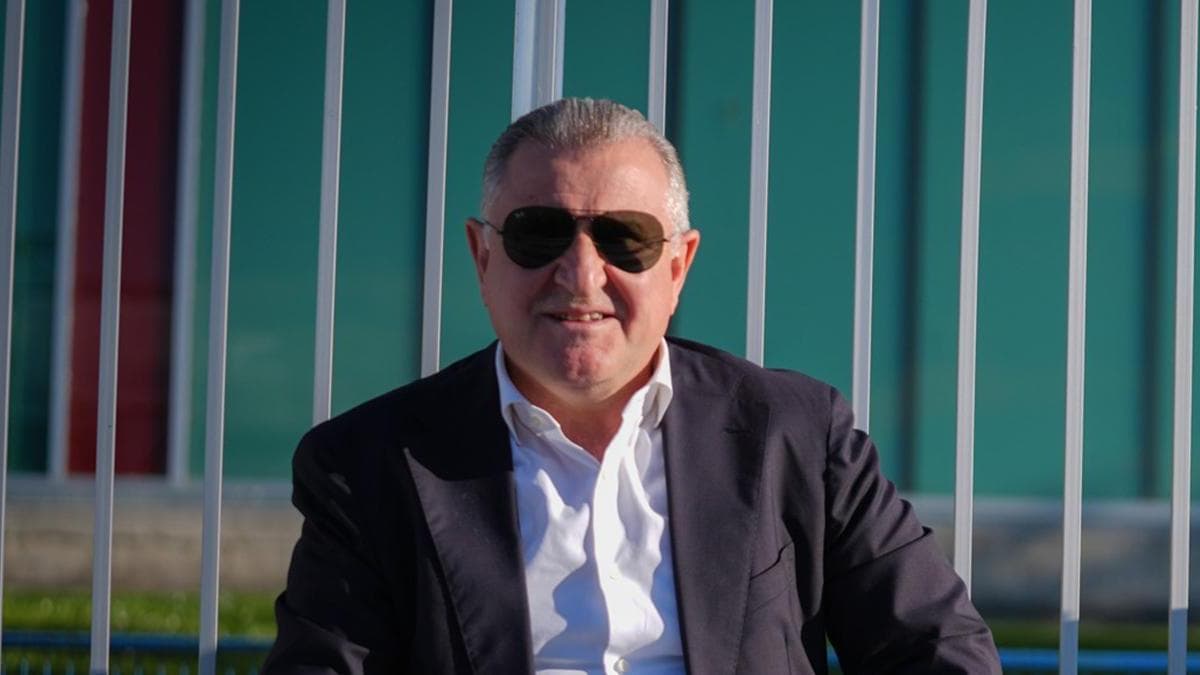 Minister Osman Aşkın Bak Emphasizes Importance of Starting with a Victory