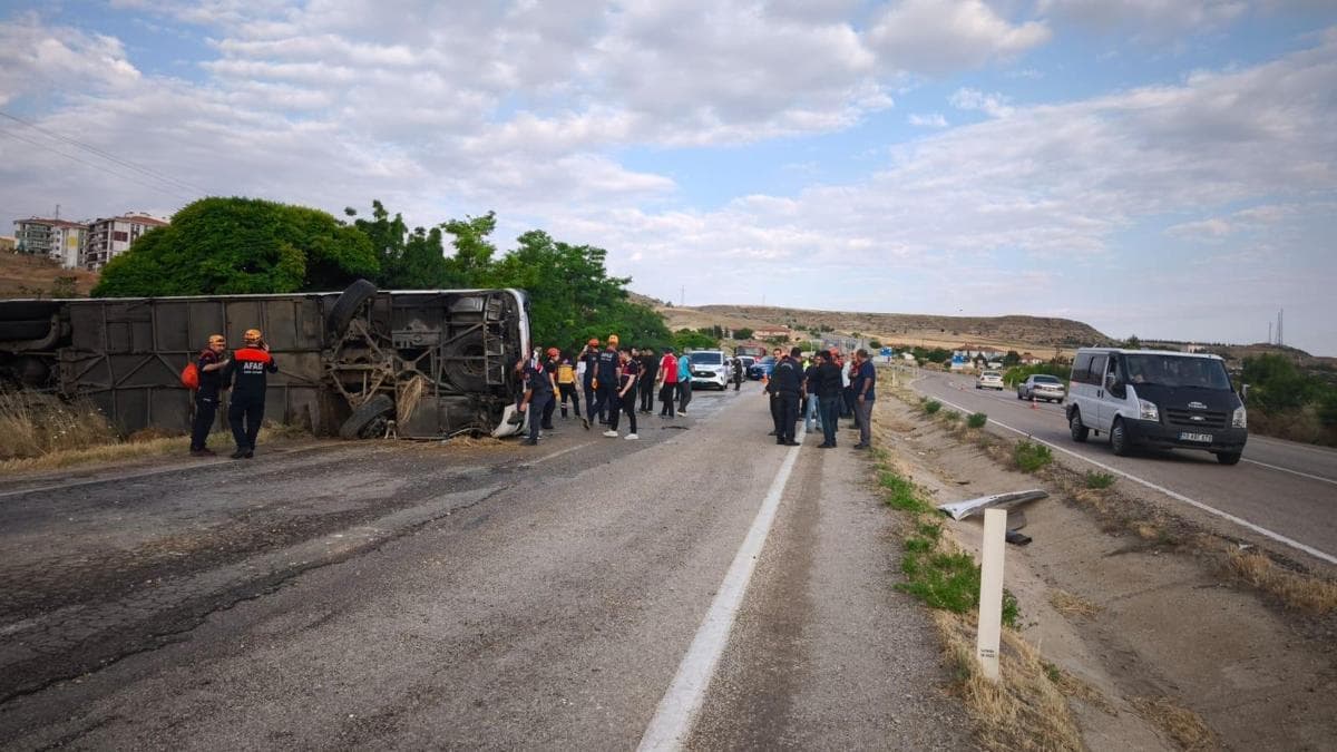 Bus Accident in Kırıkkale Claims One Life and Injures 40