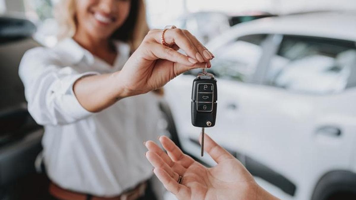 Automobile Sales Plummet: A Sharp Decline in the First Half of the Year