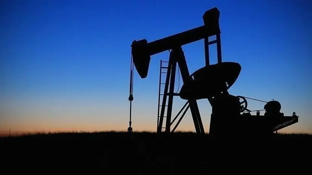 Oil Prices Surpass $100 Amid Rising Tensions in the Middle East