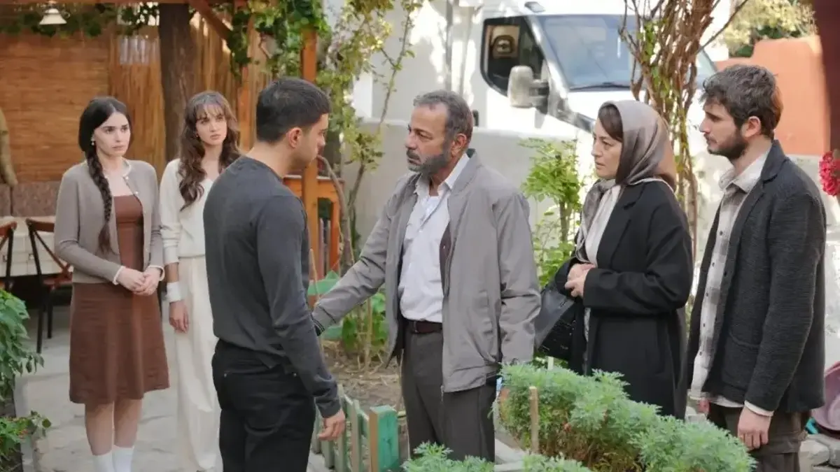 Emotional Struggles of a Devoted Child Highlighted in Latest Episode of HAYSİYET