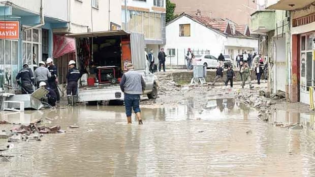 Havza'da Sel Felaketinin İzleri Siliniyor