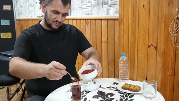Samsunlu Esnaf, Acı Tutkusu ile Dikkat Çekiyor: Pul Biber Her Yerde!