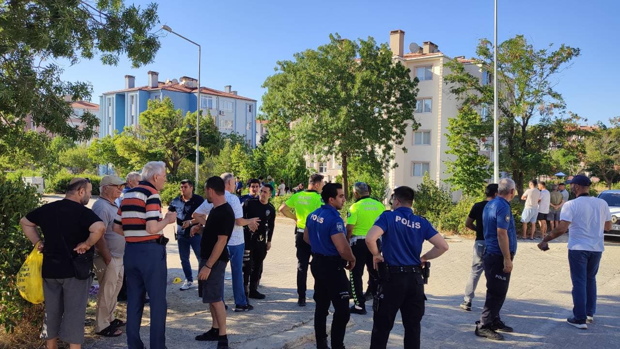 Edirne'de Emekli Polis Tarafından Vurulan Komşu Hayatını Kaybetti