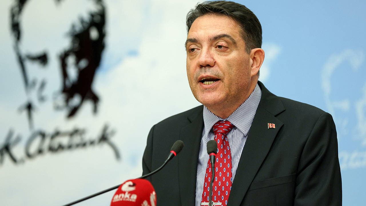 Retired Admiral Urges Continued Search for Missing Nine Mariners