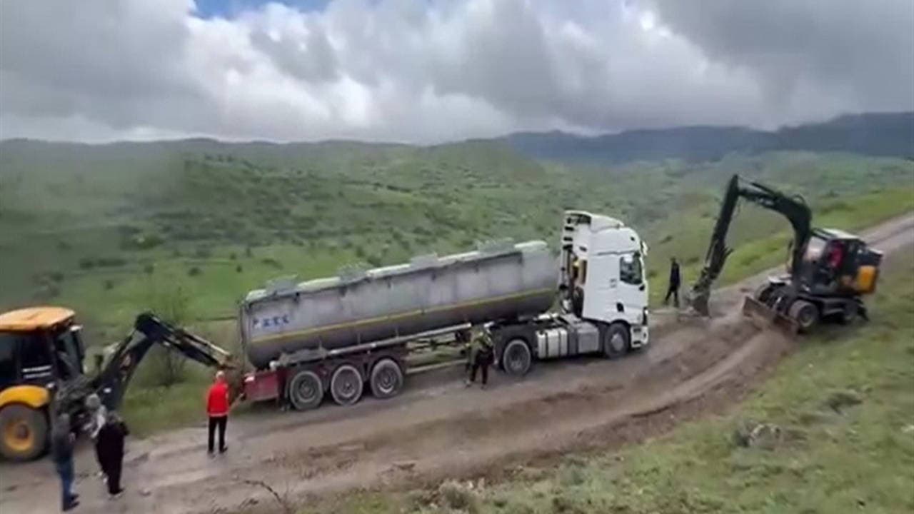 Bayram Kaçamağı: Orman Yollarında Araçlar Çamura Saplandı