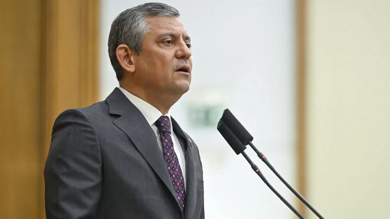 Özgür Özel, İzmir'in Kurtuluşu İçin Güçlü Mesaj Verdi