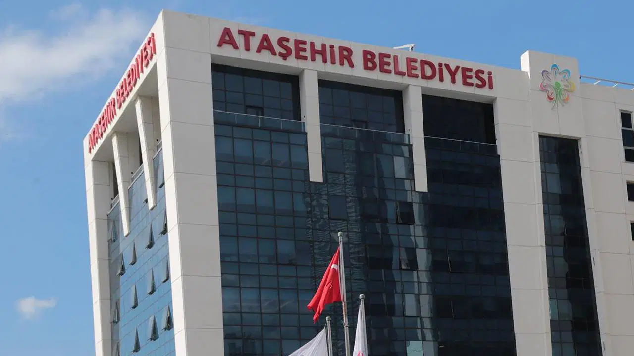 Siyasetçiler, Ataşehir Belediyesi'ne Yönelik Gözaltılara Sert Tepki Gösterdi
