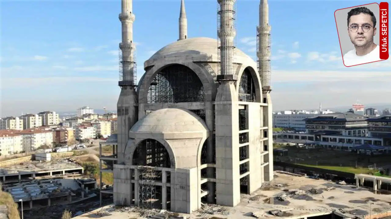 Debate Arises Over Mosque Investments in Ümraniye: Major Mosque Unfinished Amid New Proposals