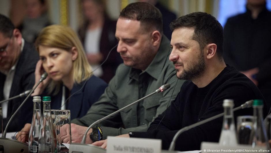 Ukrainian Court Issues Arrest Warrant for Zelenskyy's Associate Andriy Yermak