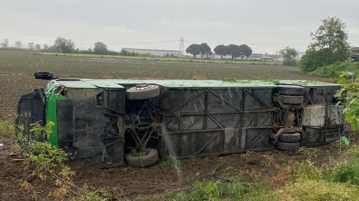 Bus Accident in Çanakkale Leaves Numerous Injured