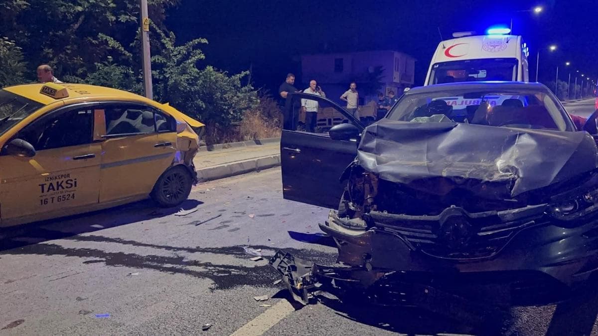 Drunk Driver Crashes into Taxi, Leaving One Injured