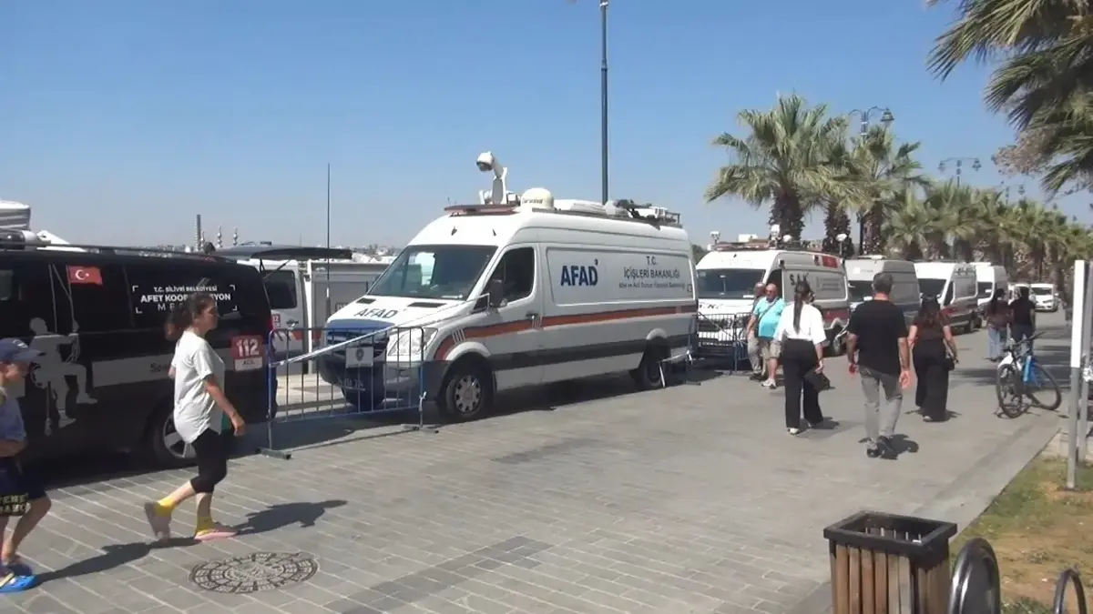 Silivri'de Batan Gemideki 10 Mürettebat İçin Arama Çalışmaları Devam Ediyor