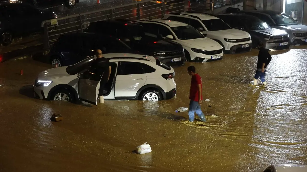 Trabzon'da Şiddetli Yağışlar Hayatı Olumsuz Etkiledi