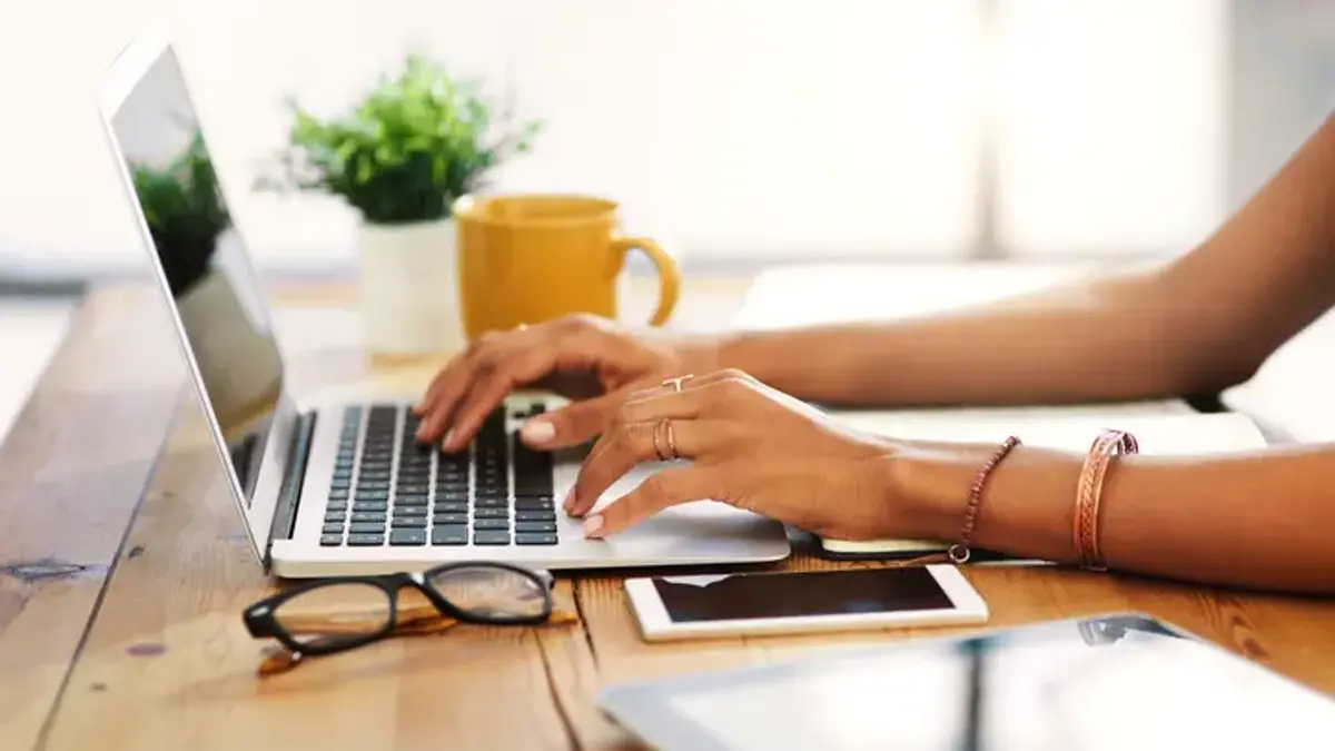 New Hybrid Work Regulations: Key Rights and Contractual Details for Employees