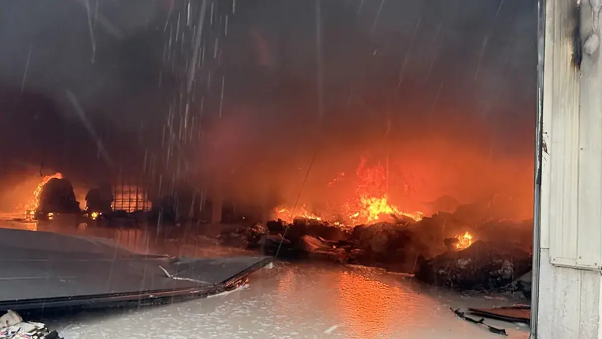 Fire Breaks Out at Tobacco Processing Facility in Mersin