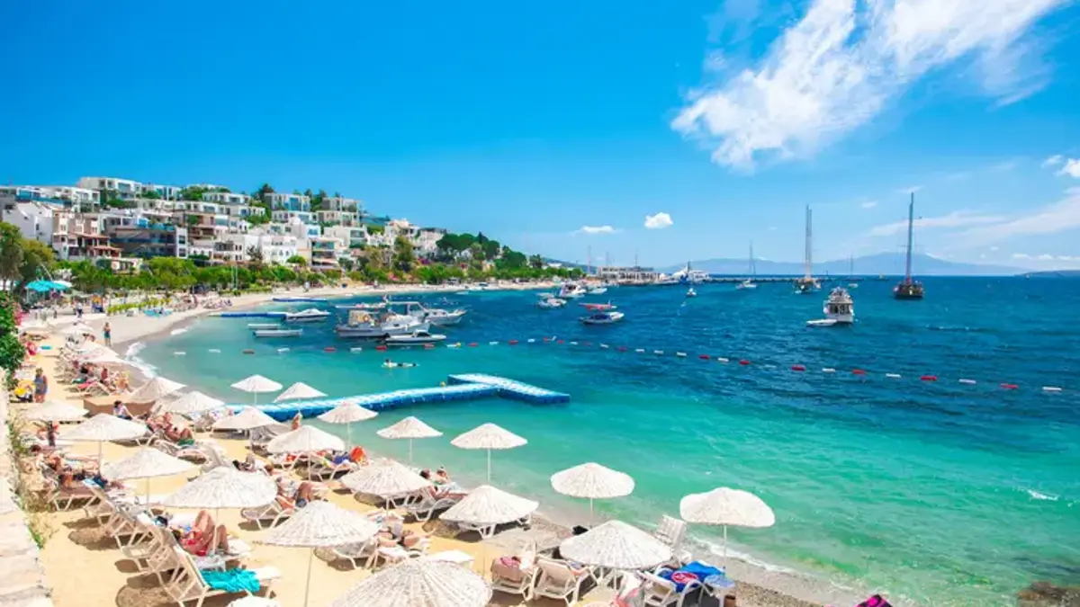 Antalya Welcomes 14 Million International Tourists Amid Global Challenges