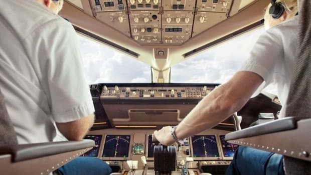 Kanada'da 17 Yıl Boyunca Lisanssız Uçan Pilot Tutuklandı