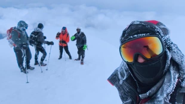 Climbers Conquer Turkey's Highest Peak Amid Subzero Temperatures