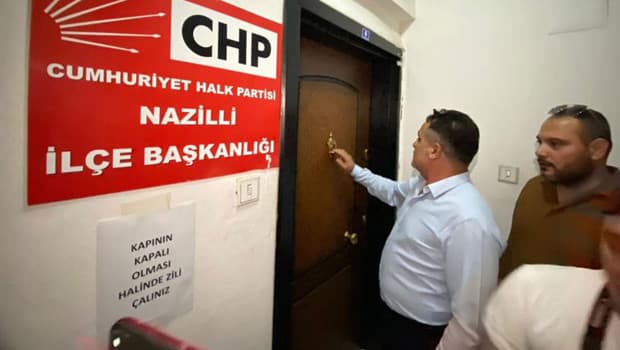 Crisis Erupts During Leadership Transition at CHP Nazilli District Office