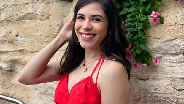 Young Woman's Tragic Battle with Melanoma Highlights Importance of Skin Checkups