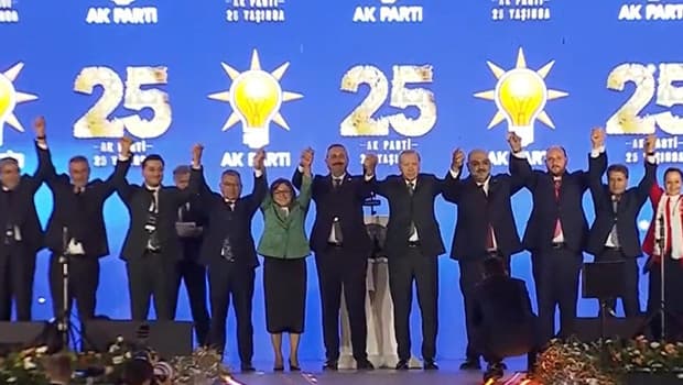 AK Parti'ye Yeni İsimler Katıldı: 3 Milletvekili ve 7 Belediye Başkanı