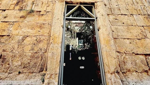 Controversy Erupts Over Glass Entrance to 2,000-Year-Old Hıdırlık Tower in Antalya