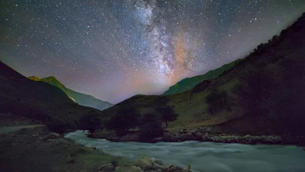 Stunning Celestial Display: Milky Way and Andromeda Galaxies Captured Together in Van