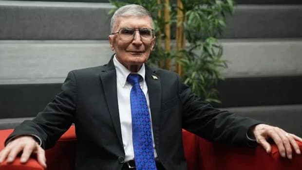 Prof. Dr. Aziz Sancar'a Azerbaycan'dan Onur Nişanı