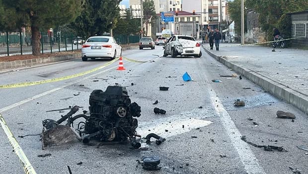 Severe Collision in Burdur Leaves One Driver Seriously Injured
