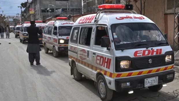 Pakistan'da Okul Çatısı Çöktü: 17 Kişi Hayatını Kaybetti