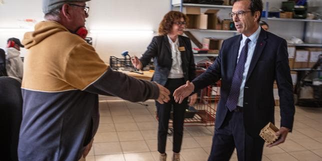 Minimum Wage Increase Sparks Debate Over Social Charge Reductions