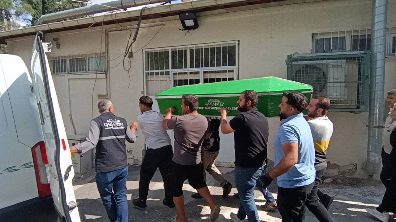 Tragic Incident in Gaziantep: 12-Year-Old Stabs 16-Year-Old in Altercation