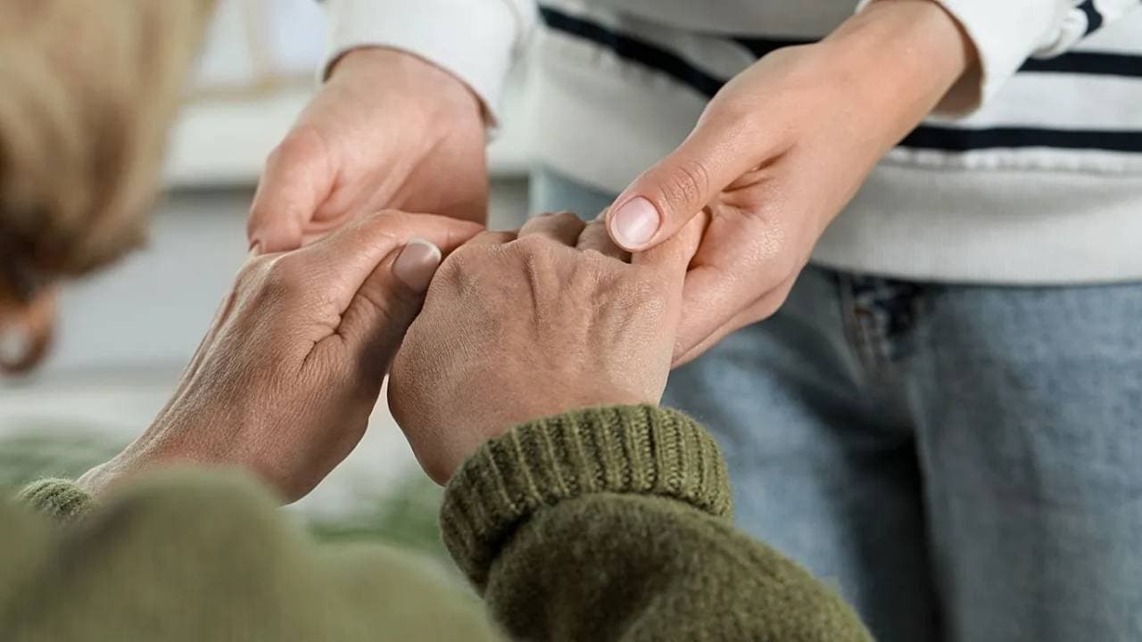 Loneliness Linked to Increased Alzheimer’s Risk, Research Shows