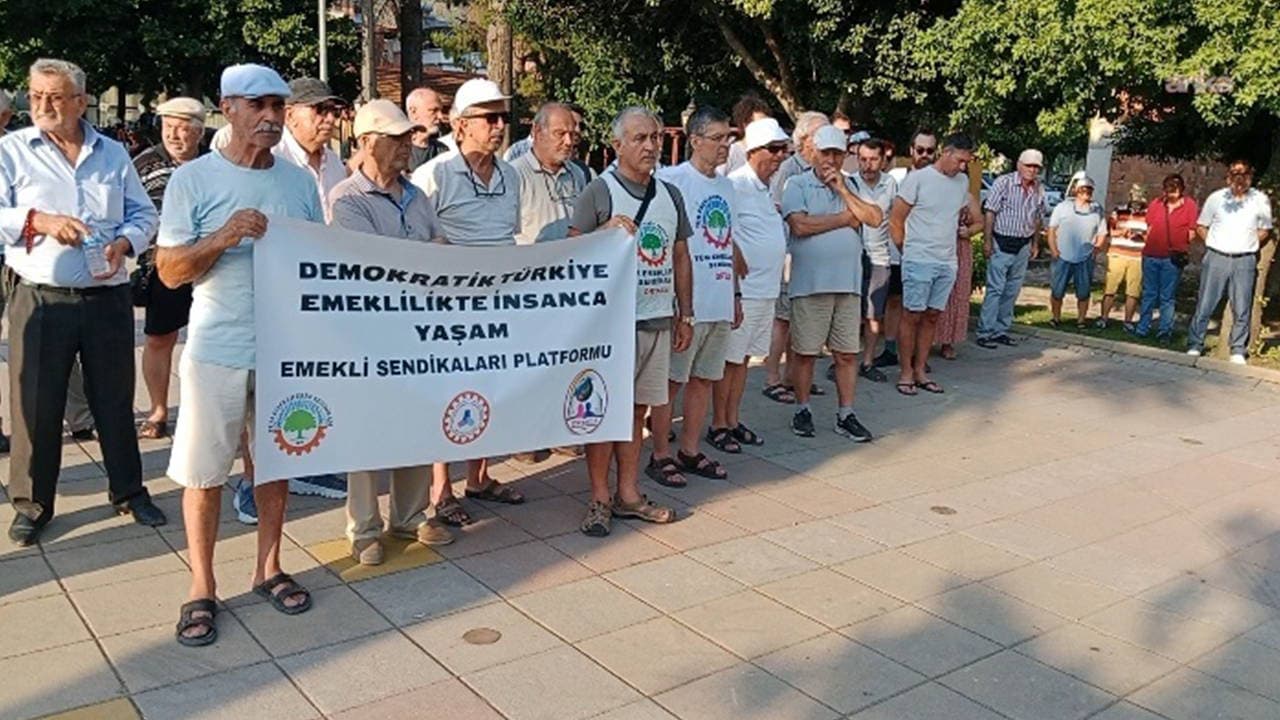 Retirees in Ortaca Express Outrage Over Inflation: 'Fire in the Kitchen Continues'