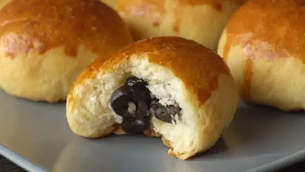 Fluffy and Delicious: A Recipe for Ever-Fresh Olive Pastry