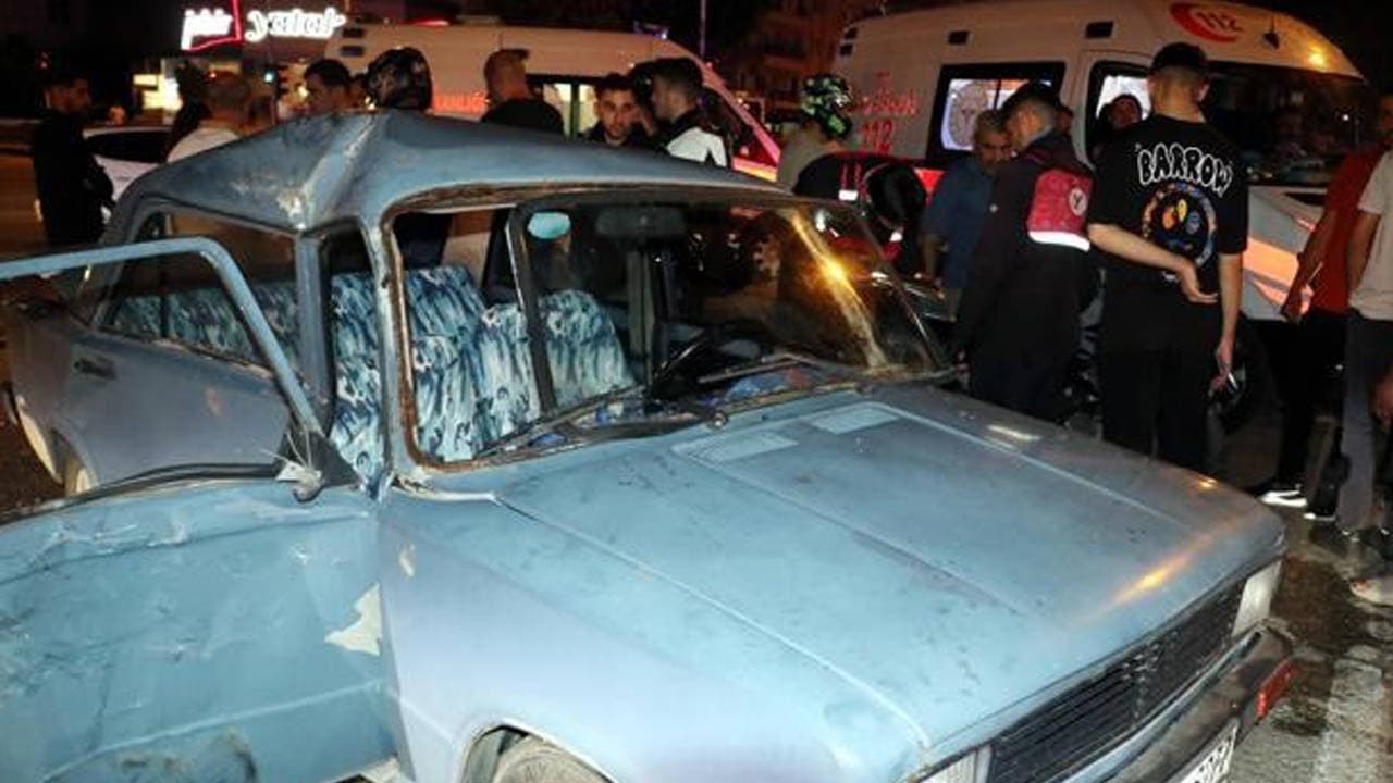 Antalya'da Yasak Dönüş Kazası: Üç Yaralı