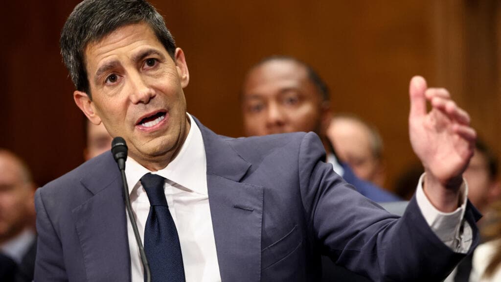 Kevin Warsh Appointed as Federal Reserve Chair Amidst Partisan Divide