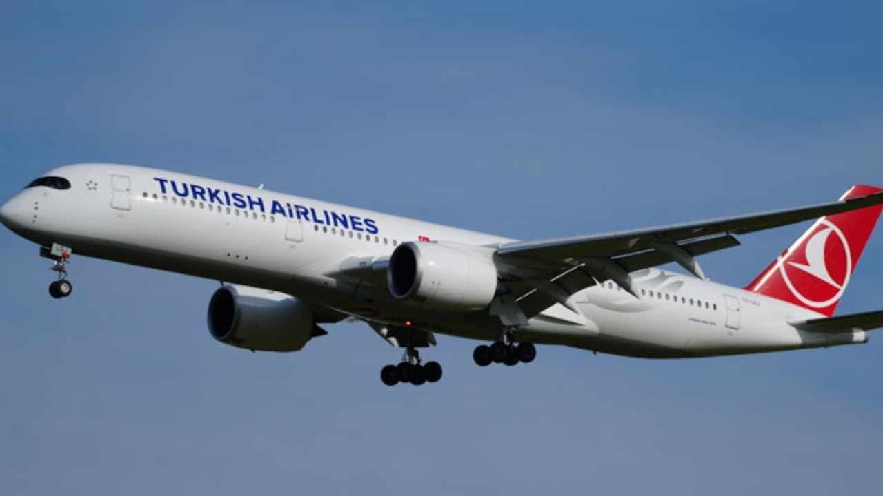 Emergency Declared Mid-Flight on Turkish Airlines Flight: Passengers Experience Chaos