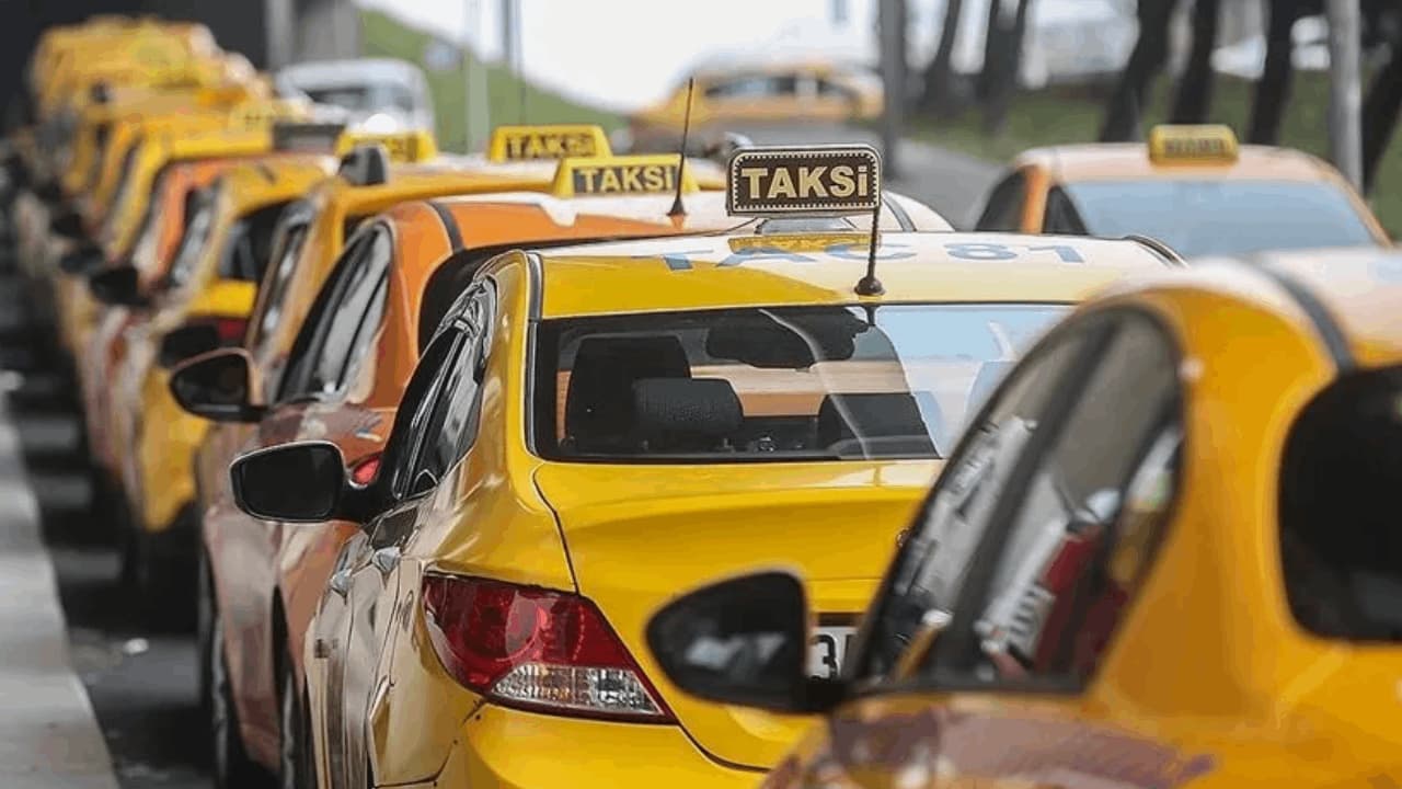 İstanbul'daki Taksilerde Değişim: El Sallayan Yolcular Alınmayacak