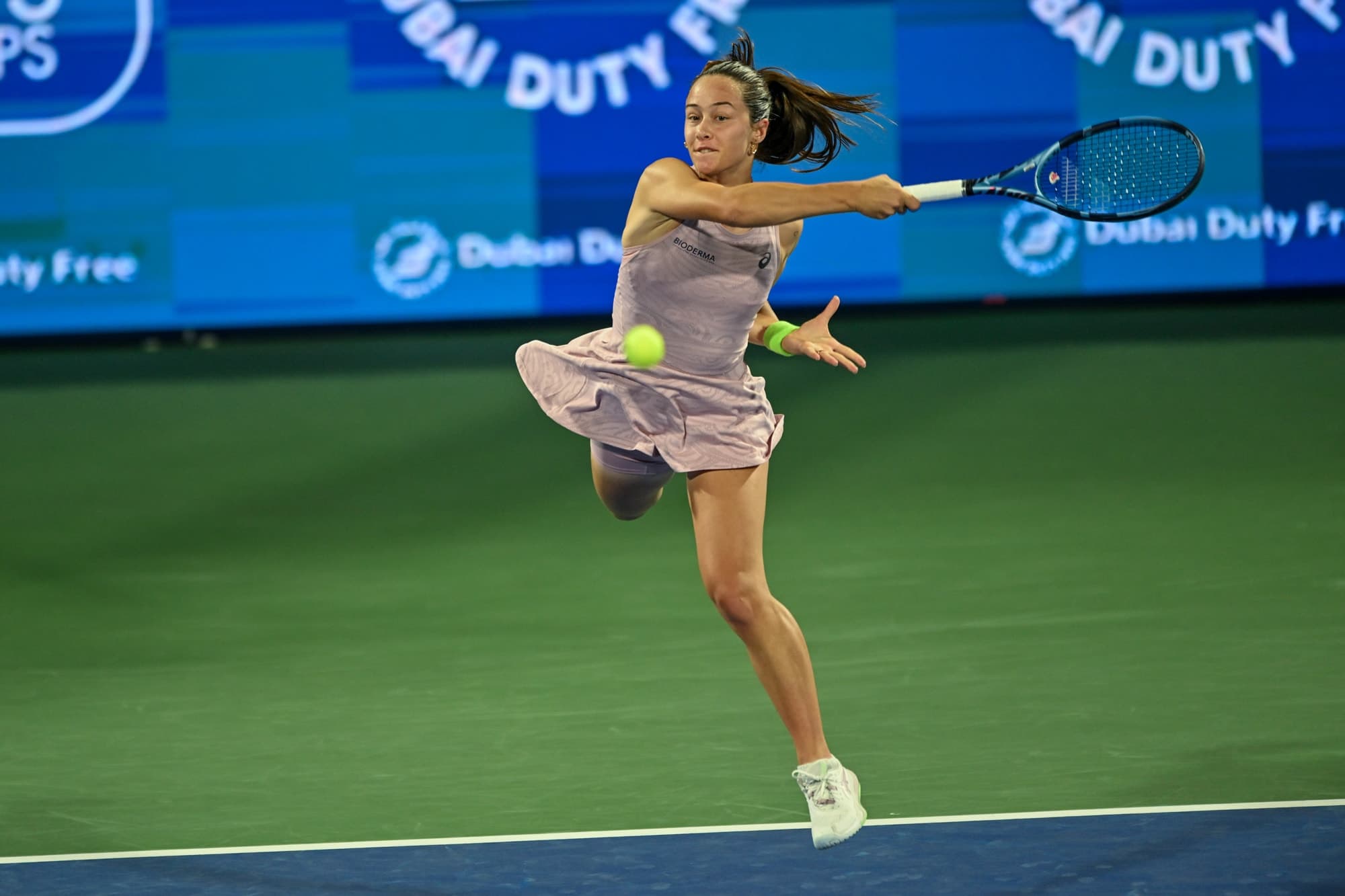 Zeynep Sönmez Advances to Round Two of French Open Doubles
