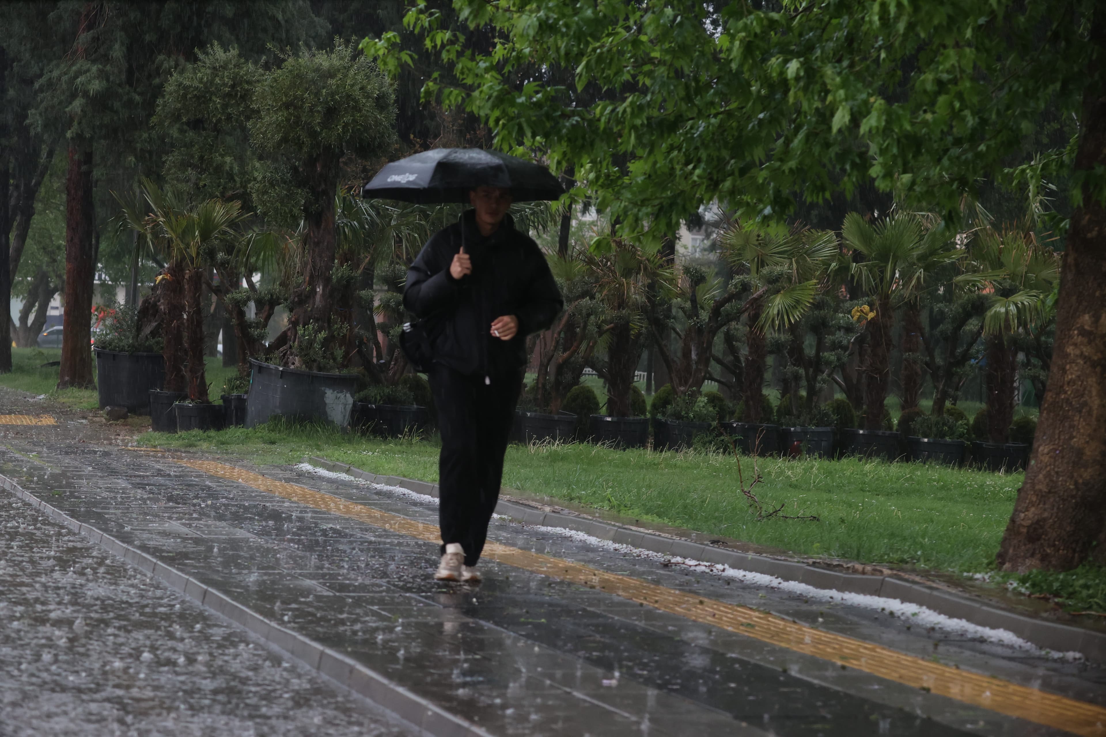 Heavy Rainfall Set to Disrupt Holiday Plans Across 21 Cities