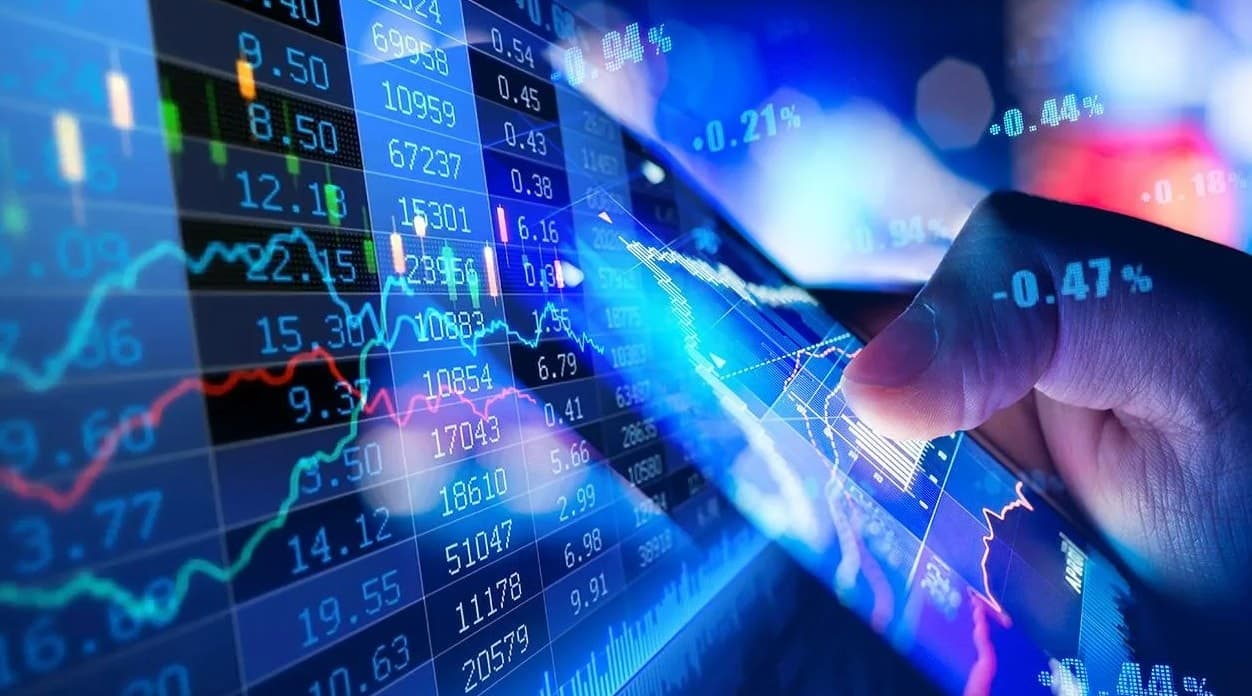 Stock Market Plummets: Drops Over 5%