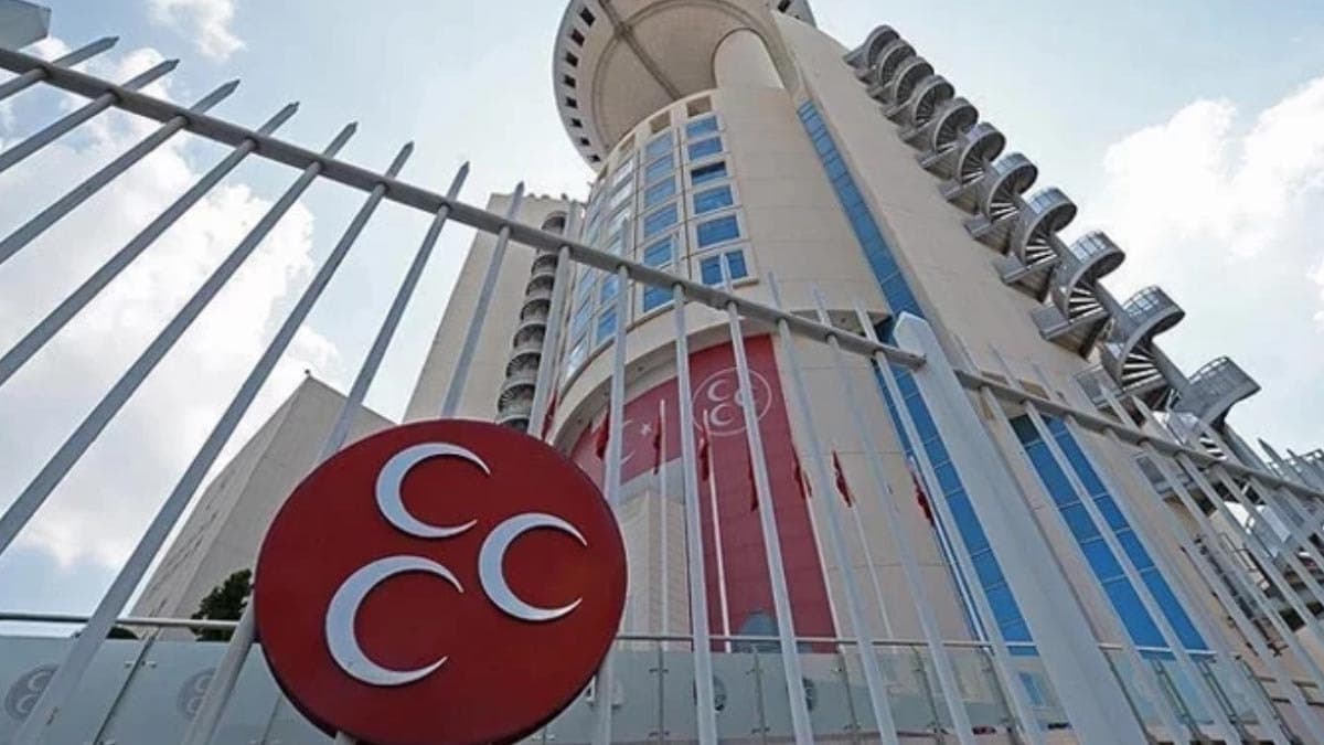 MHP'de İki Başkanın Ani İstifası Gündemde