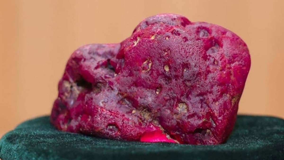 Massive 11,000-Carat Gem Discovery Causes National Stir