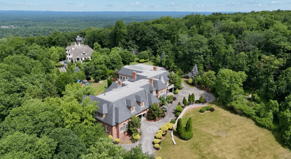 Luxury Mansion Worth $35 Million Sold for Just $10