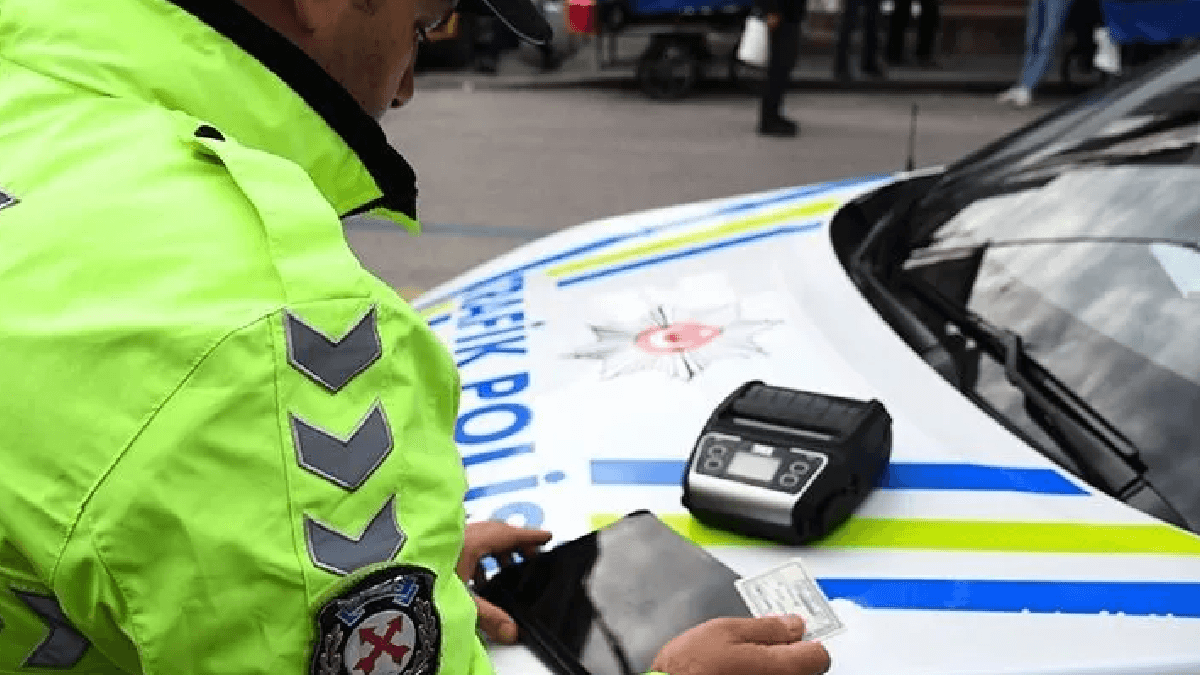 Driver Faces Hefty Penalty for Traffic Violation: Record Fine Imposed