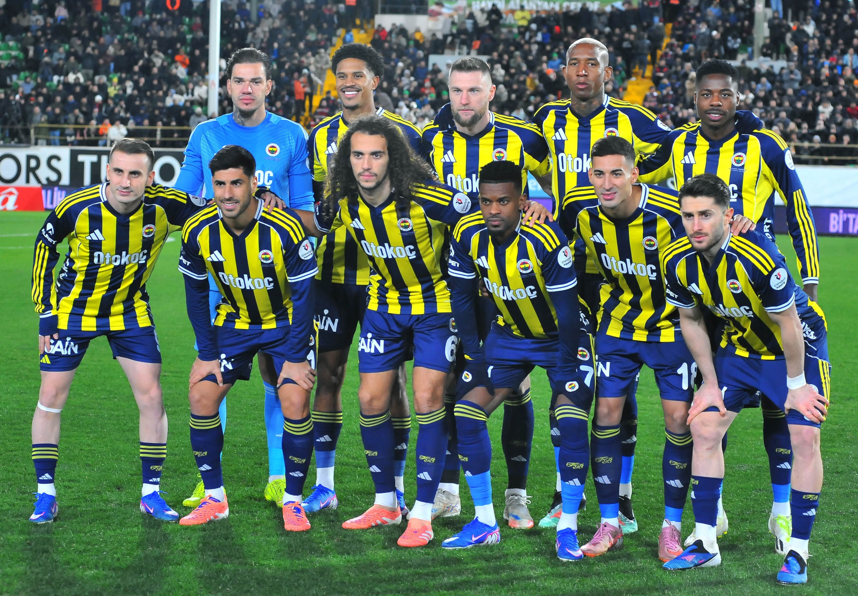 Surprising Offer for Fenerbahçe Star Sparks Speculation About Departure